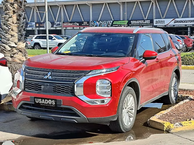 MITSUBISHI OUTLANDER 2023