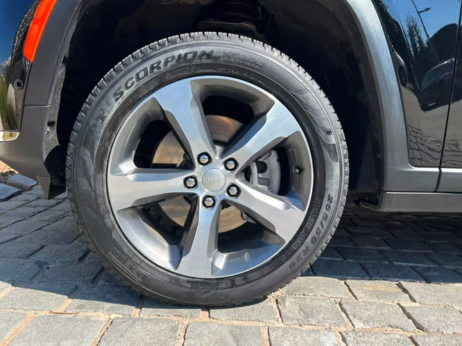 JEEP GRAND CHEROKEE LIMITED 3.6 4WD 2024 - Imagen 8