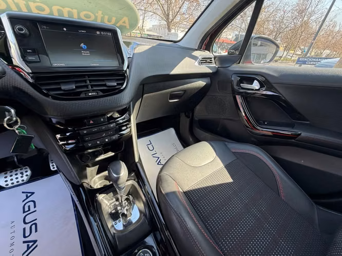 PEUGEOT 2008 1.2 GT-LINE 4X2 110HP AT 5P. 2018 - Imagen 14