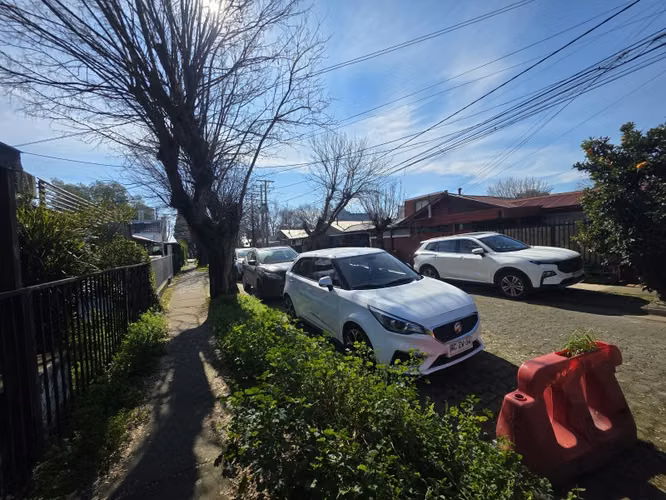 Vendo casa a pasos del Hospital - Imagen 4