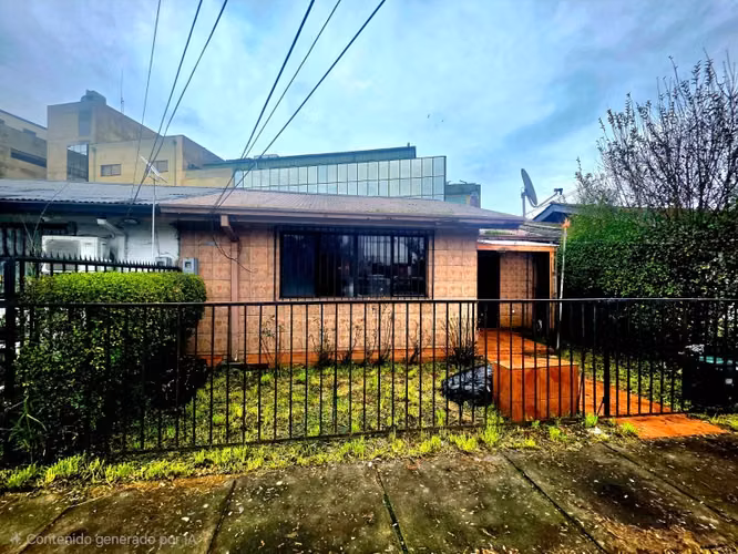 Vendo casa a pasos del Hospital