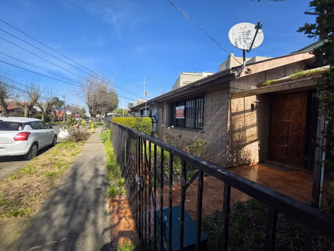 Vendo casa a pasos del Hospital - Imagen 3