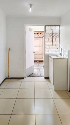 Casa 3 dormitorios y 2 baños en condominio Padre Hurtado