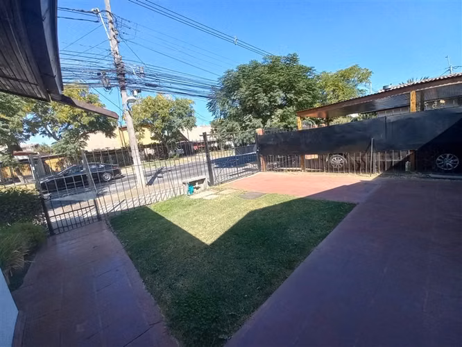 CASA Avenida sur con los Diamantes La Fortuna