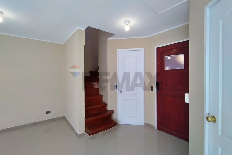 Casa 3d/2b con patio y 2 estacionamientos