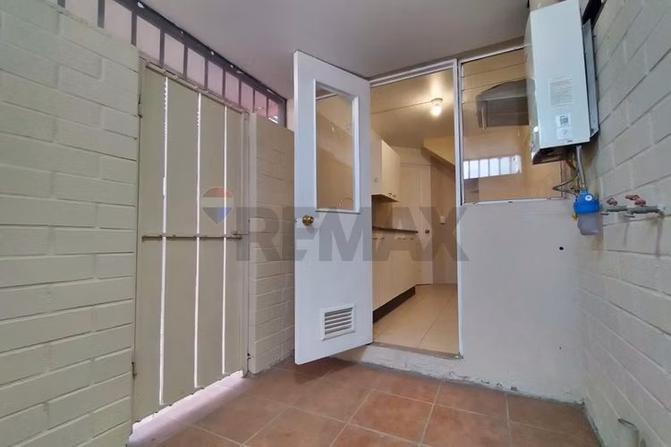 Casa 3d/2b con patio y 2 estacionamientos
