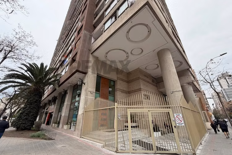 Oportunidad - 1d/1b pasos de metro santa lucia