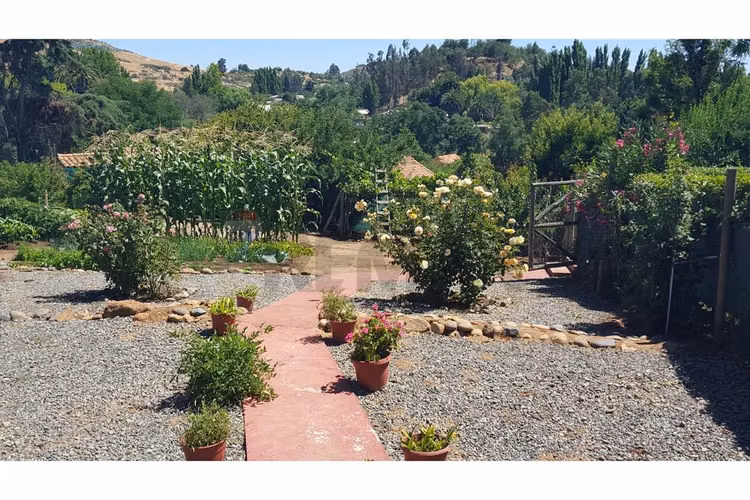 Casa con 1.530 m2 de terreno en la estrella