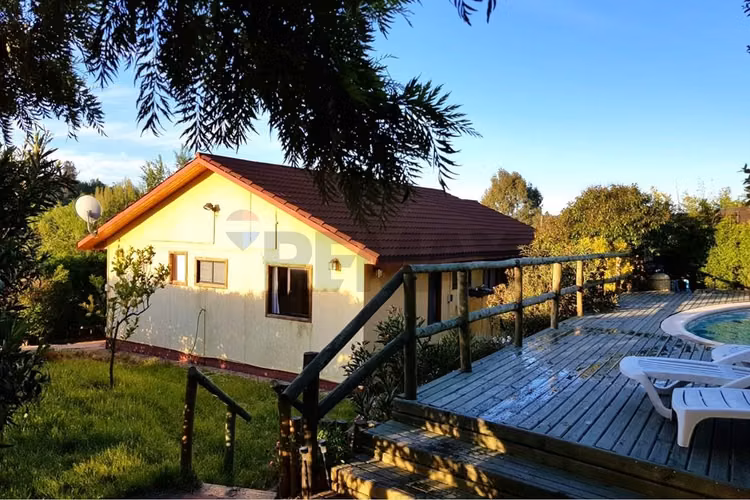 Casa con 1.530 m2 de terreno en la estrella