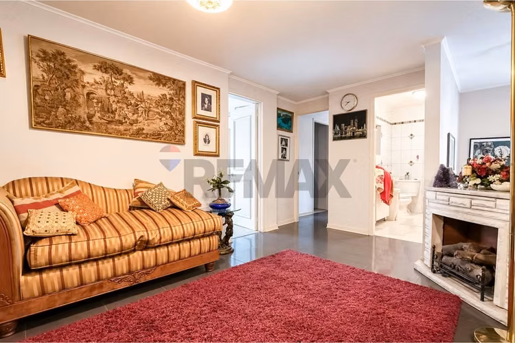Casa de uso mixto detrás de apumanque las condes