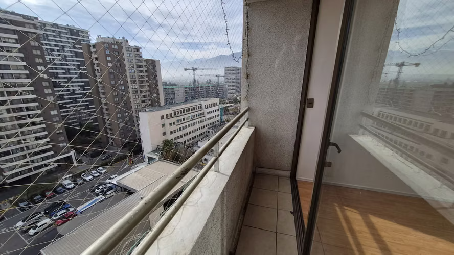 HERMOSO DEPARTAMENTO MARIPOSA EN METRO VICENTE VALDES - Imagen 7