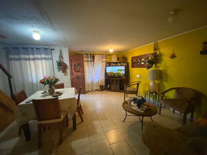 EXELENTE UBICACION AMPLIA CASA EN VENTA 3D2B (179826)