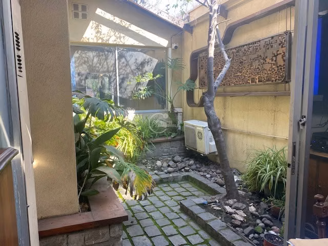 Casa en venta de 6 dorm. en Vitacura
