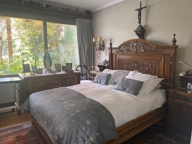 Casa en venta de 6 dorm. en Vitacura