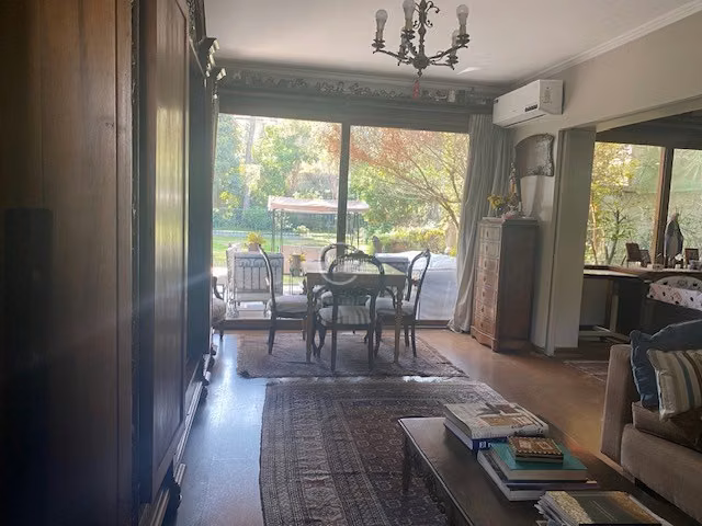 Casa en venta de 6 dorm. en Vitacura