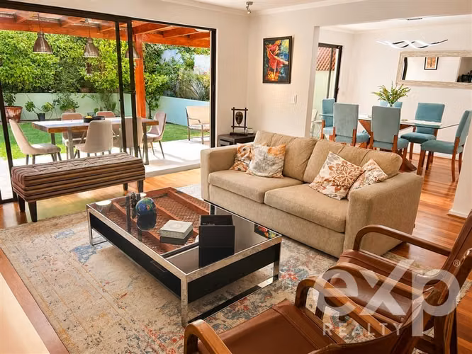 Casa en venta de 5 dorm. en Las Condes
