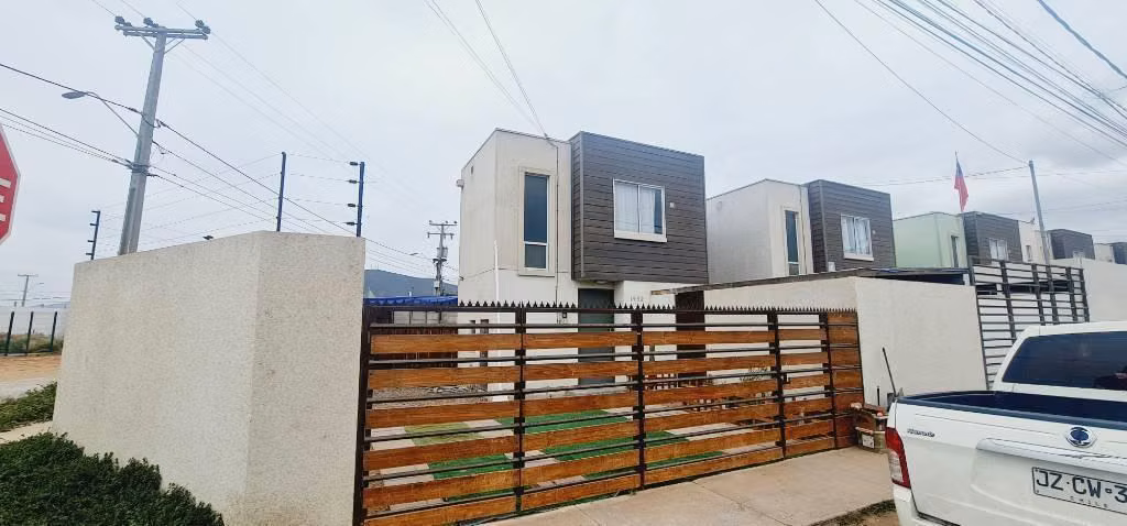 Se arrienda casa esquina, sector bosque oriente coquimbo, trato directo