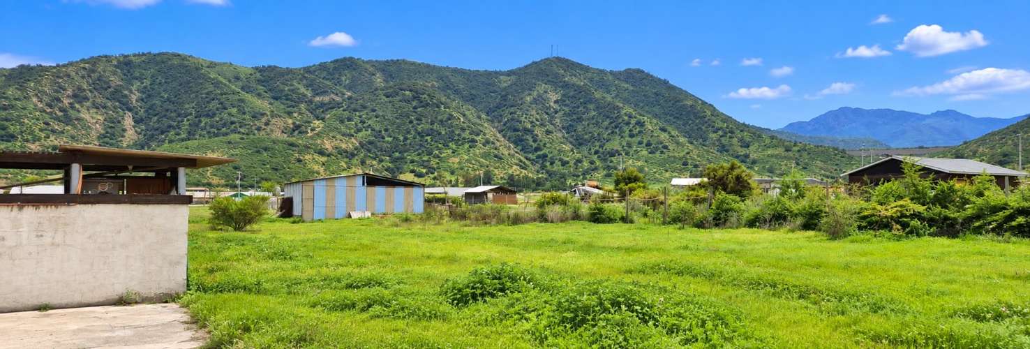 En venta, parcela de 5.000 m2., con casa de 2 dormitorios, en El Melón, Nogales.  100 M$
