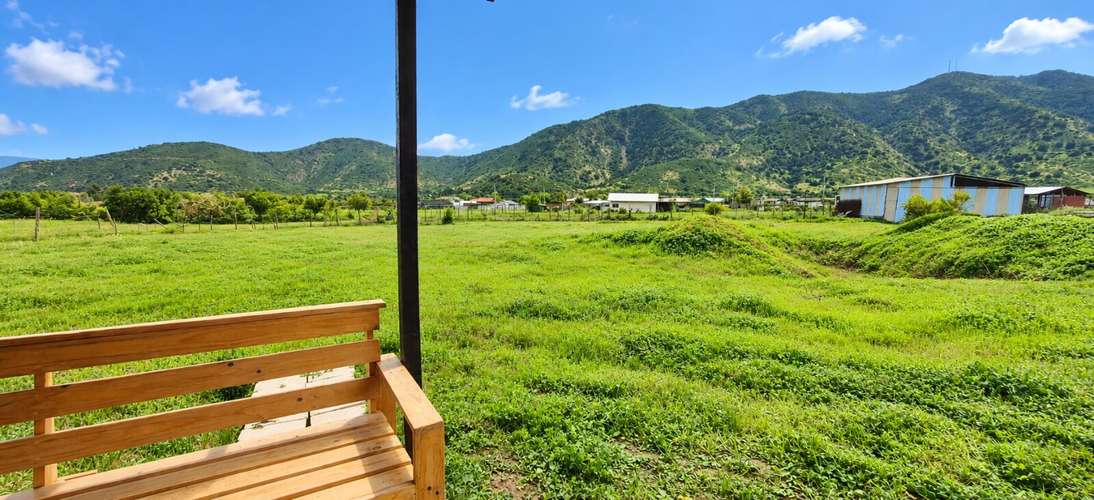 En venta, parcela de 5.000 m2., con casa de 2 dormitorios, en El Melón, Nogales.  100 M$
