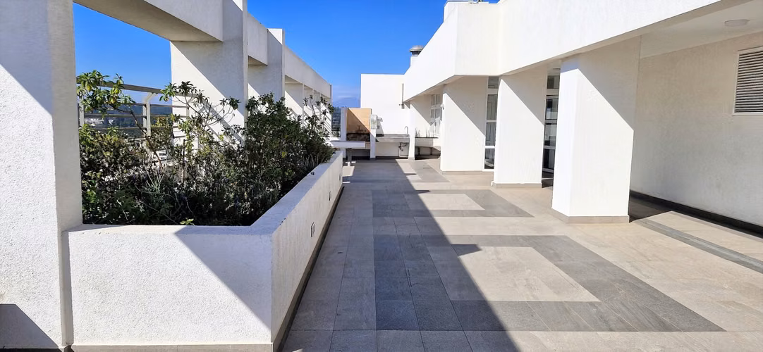 Venta de departamento en Reñaca, 2 dormitorios, hermosa vista. Venta: 6200 UF