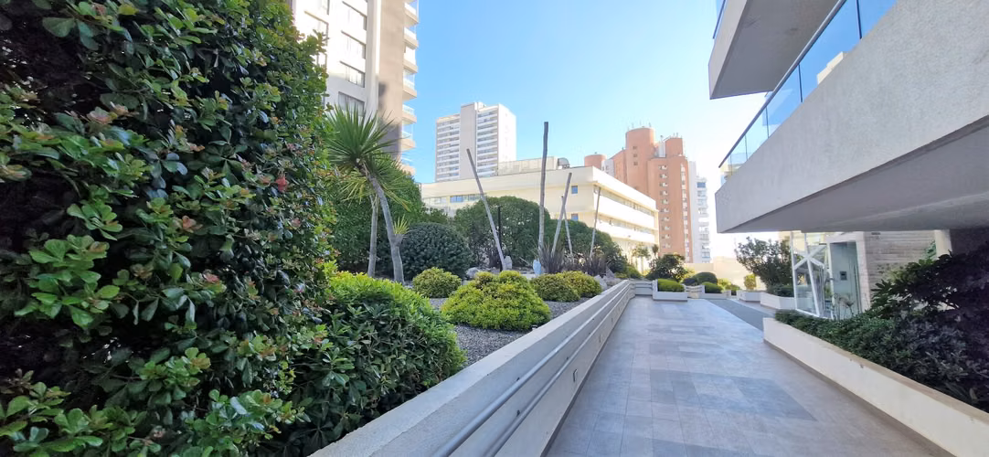 Venta de departamento en Reñaca, 2 dormitorios, hermosa vista. Venta: 6200 UF