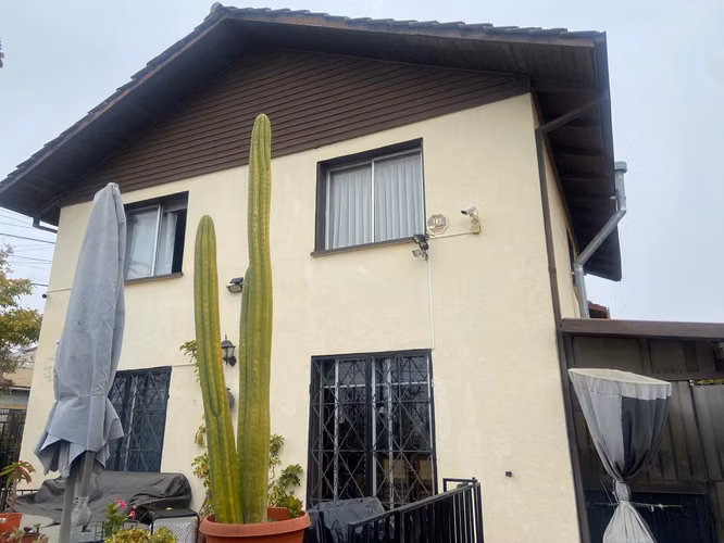 Recreo Casa 4d, 2b, 3 Est. Gran Terraza. Barrio Residencial