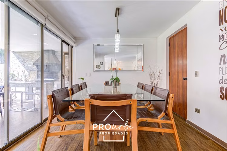 Casa en venta de 6 dorm. en Peñalolén