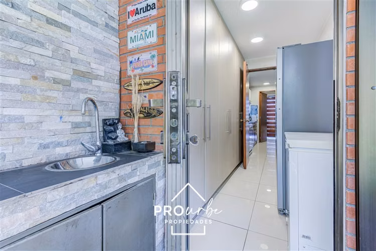 Casa en venta de 6 dorm. en Peñalolén