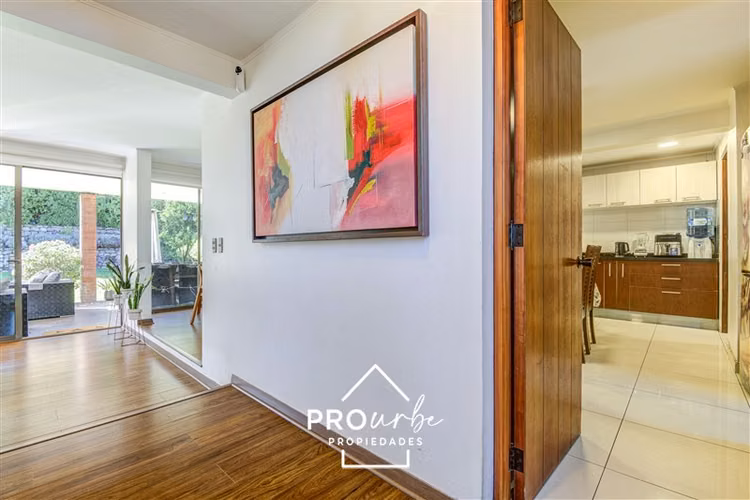 Casa en venta de 6 dorm. en Peñalolén