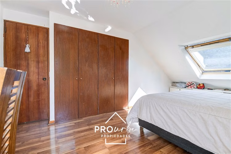 Casa en venta de 6 dorm. en Peñalolén