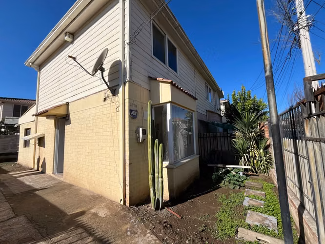 Propiedad En Arriendo Pasaje Corcoven, Larapinta
