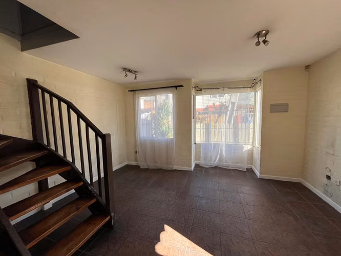 Propiedad En Arriendo Pasaje Corcoven, Larapinta