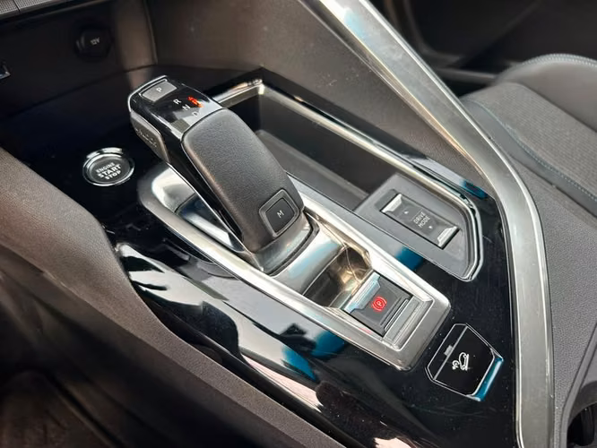 PEUGEOT 5008 ALLURE PACK THP 165 EAT6 - 2023 | 4285
