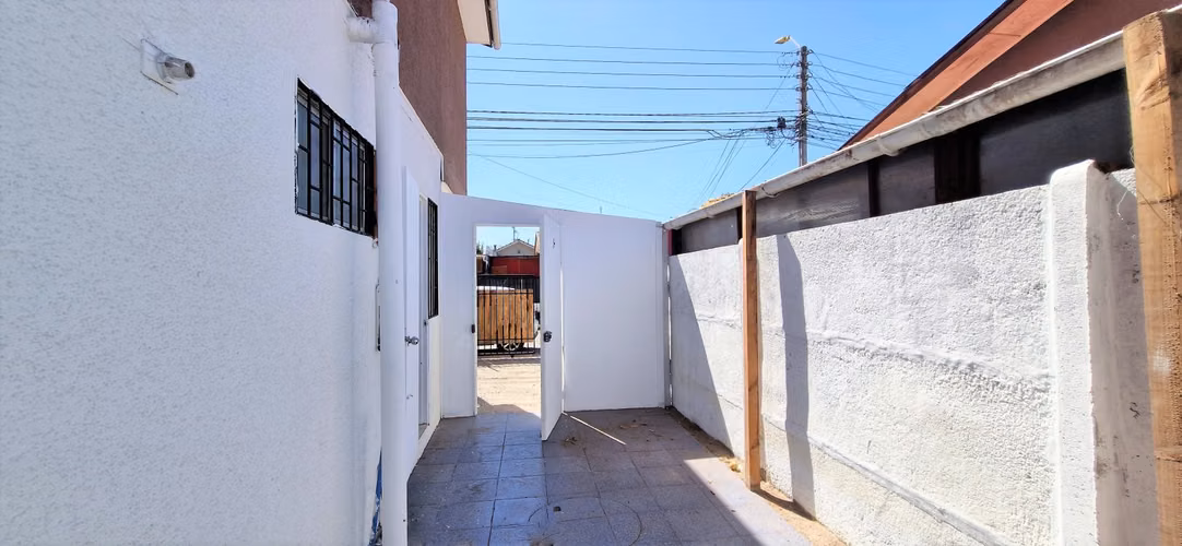 Venta de casa de cuatro dormitorios, en El Sendero, Quillota.  122 M$.