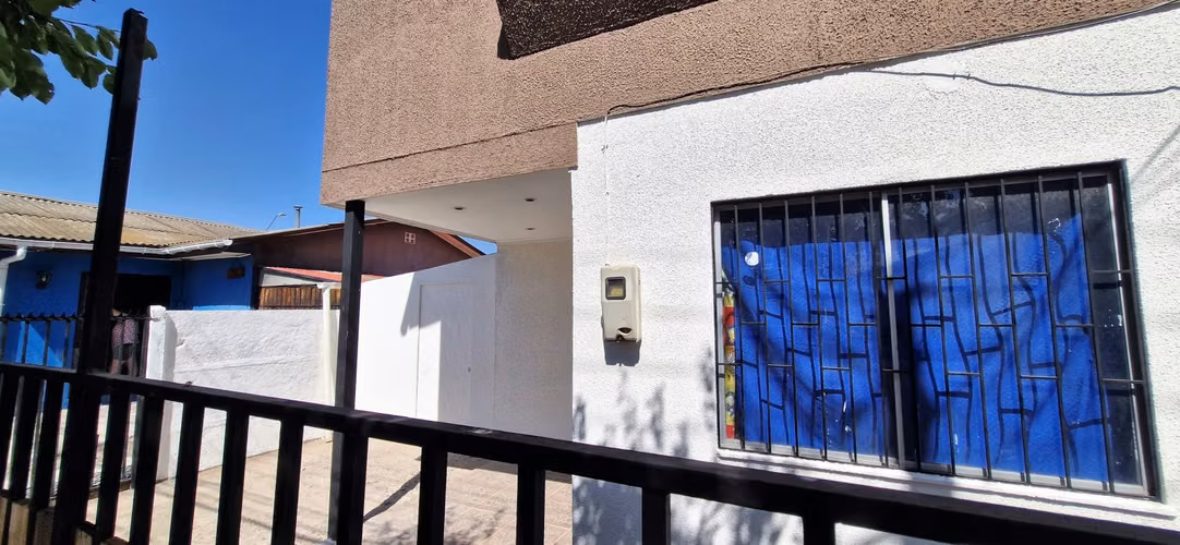 Venta de casa de cuatro dormitorios, en El Sendero, Quillota.  122 M$.