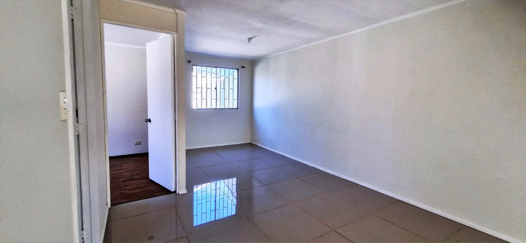 Venta de casa de cuatro dormitorios, en El Sendero, Quillota.  122 M$.