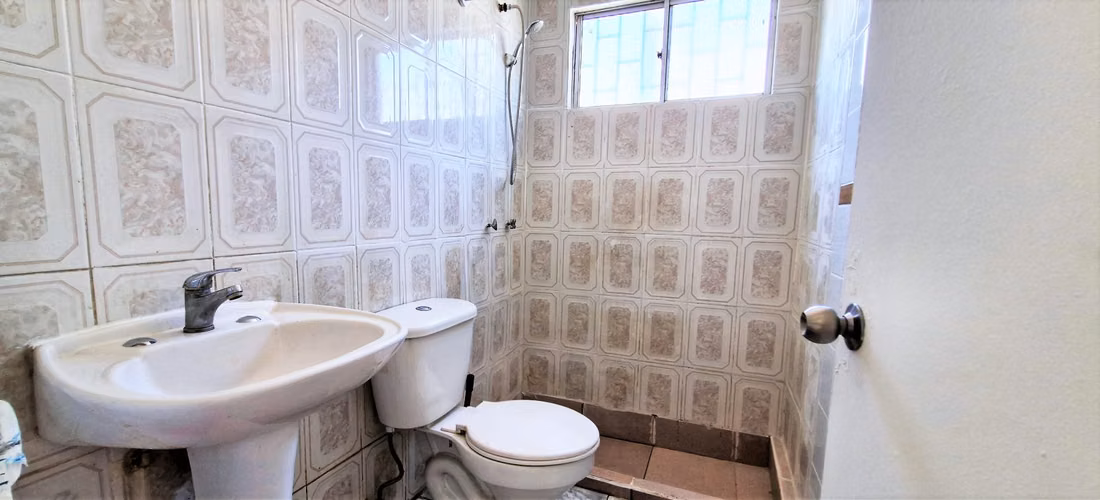 Venta de casa de cuatro dormitorios, en El Sendero, Quillota.  122 M$.