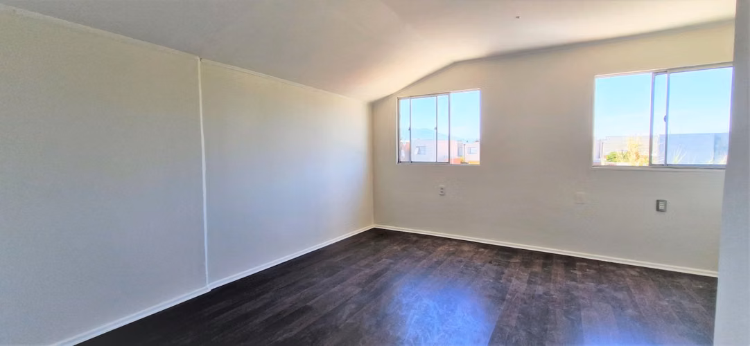 Venta de casa de tres dormitorios, dos baños en parad 6, Quillota.  98 M$.