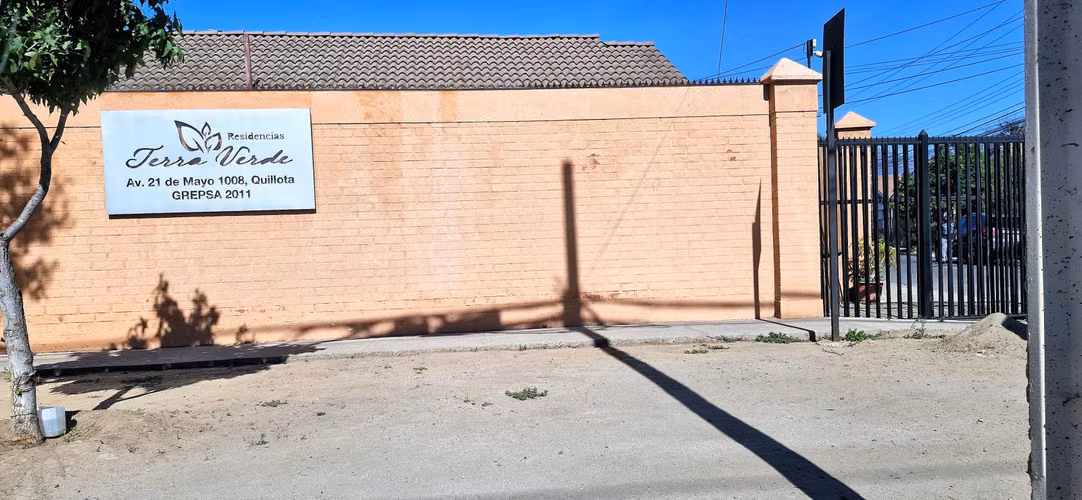 Venta de casa de tres dormitorios, dos baños en parad 6, Quillota.  98 M$.