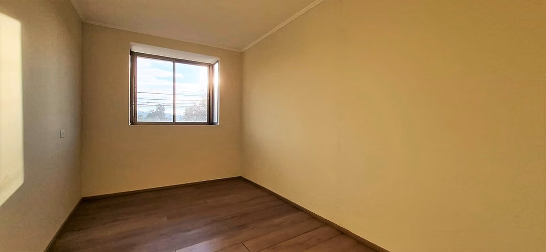 Venta de amplia casa recién remodelada, 4 dormitorios, en Limache. 68 M$
