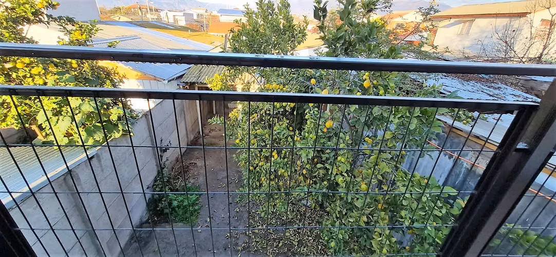 Venta de amplia casa recién remodelada, 4 dormitorios, en Limache. 68 M$