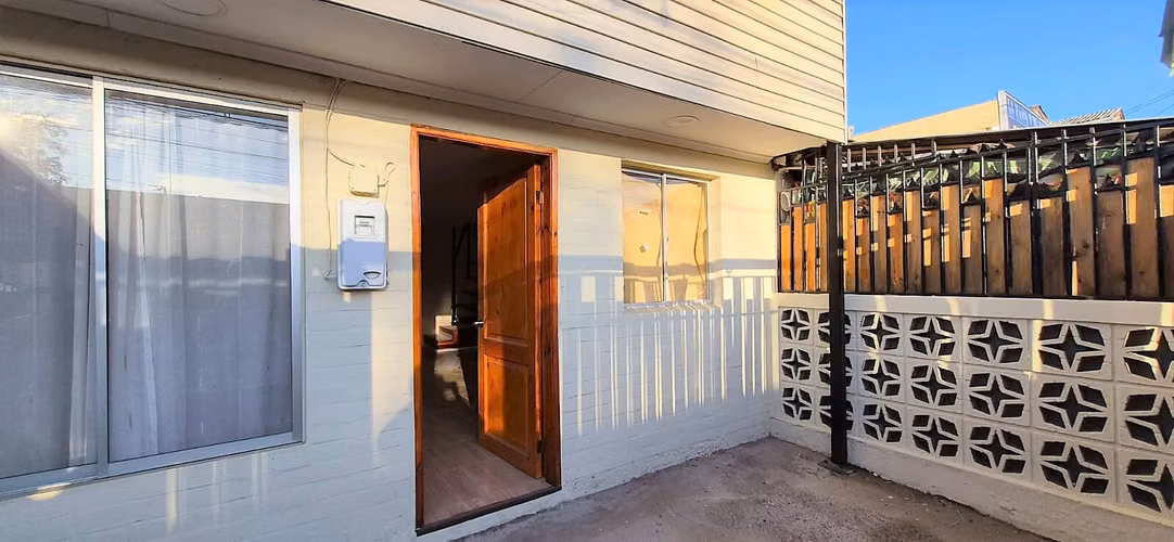 Venta de amplia casa recién remodelada, 4 dormitorios, en Limache. 63 M$