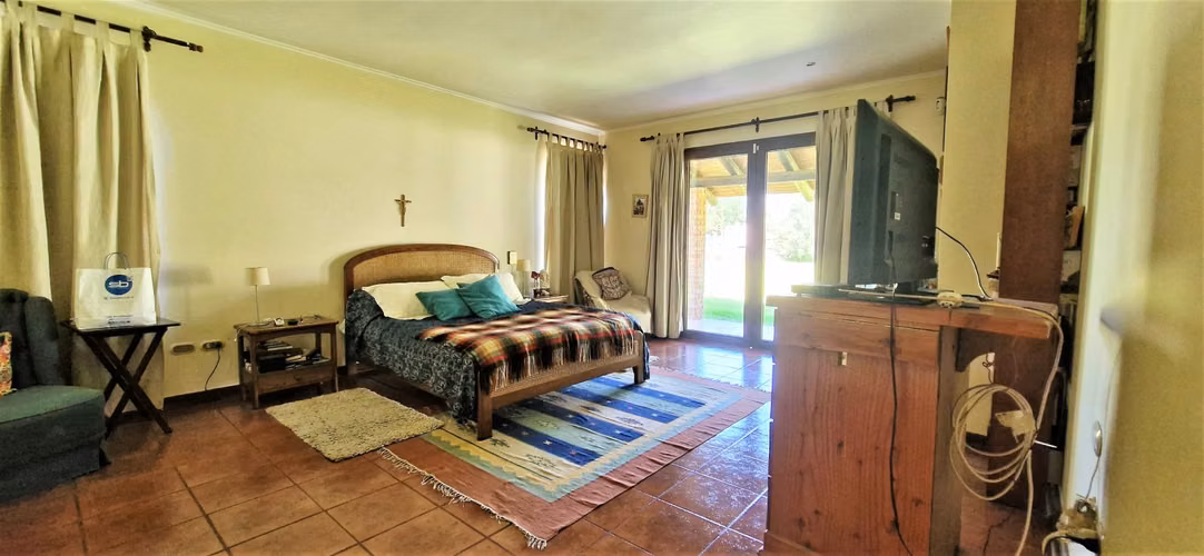 En venta hermosa casa  de 2 pisos, 310 m2., San Isidro, Quillota. 14.976 UF