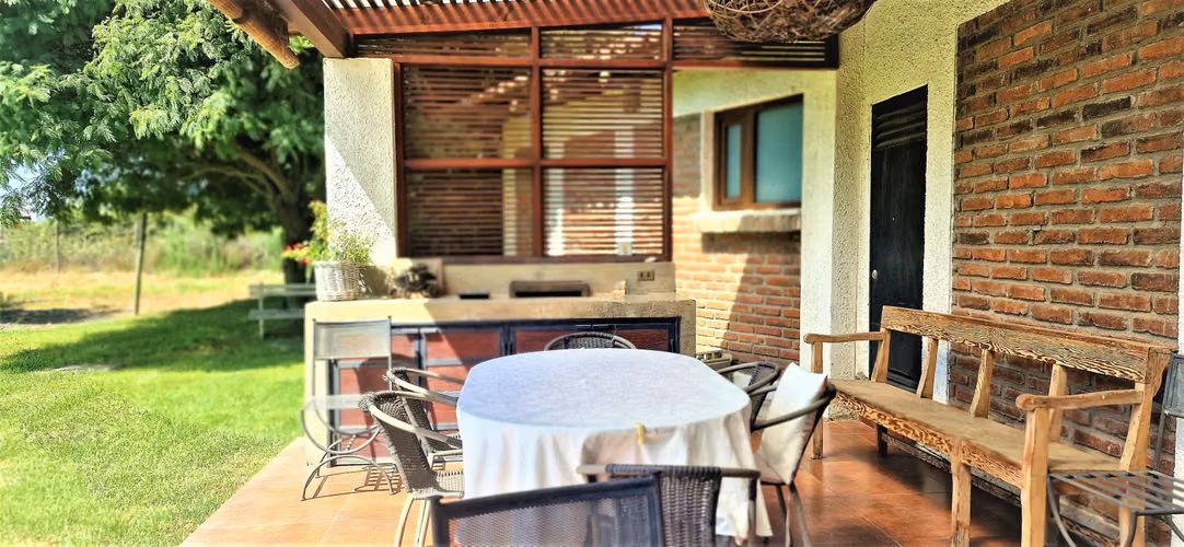 En venta hermosa casa  de 2 pisos, 310 m2., San Isidro, Quillota. 14.976 UF