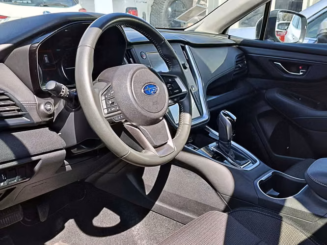 SUBARU OUTBACK 2024