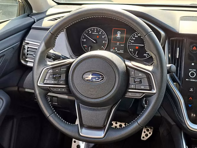 SUBARU OUTBACK 2025