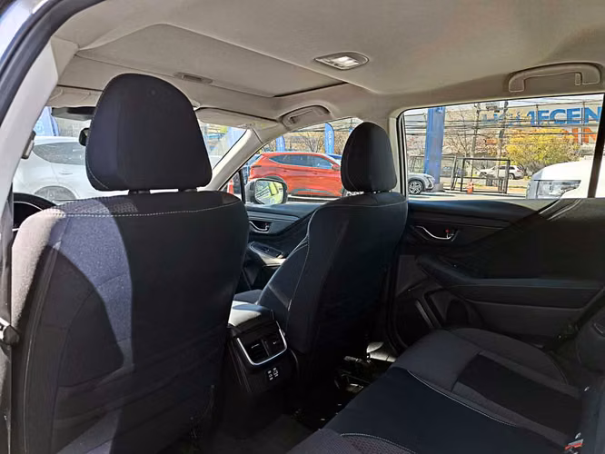 SUBARU OUTBACK 2025