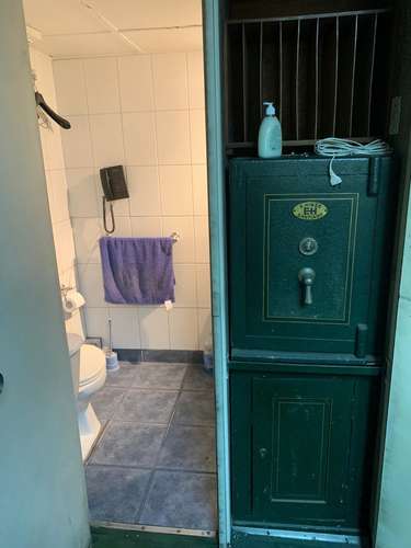 Amplia Oficina en Venta con Recepción y Cocina Amoblada - Imagen 14