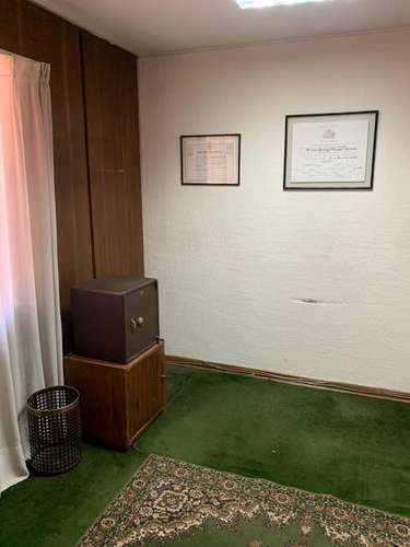 Amplia Oficina en Venta con Recepción y Cocina Amoblada - Imagen 12