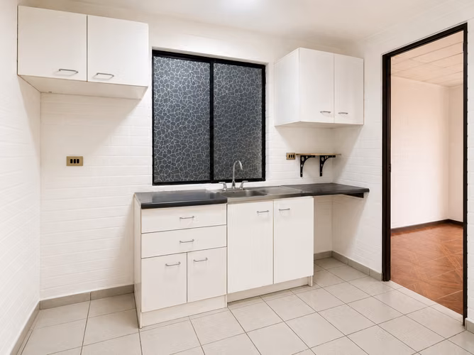 Amplia Casa de 2 Pisos, patio 3D + 2B  580 - La Manana, Peñaflor